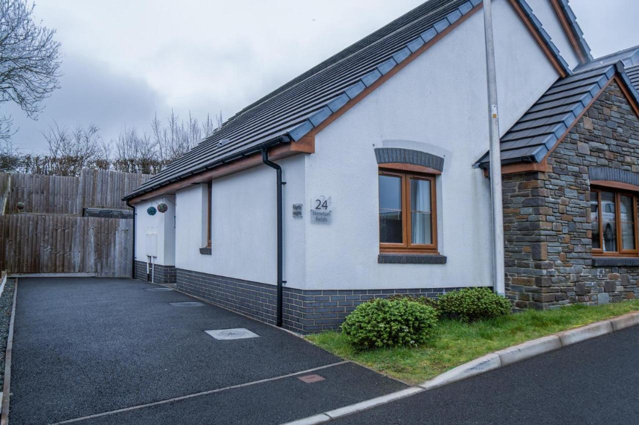 Kilgetty Heights - 2 Bedroom Cottage - Kilgetty Begelly Exterior photo